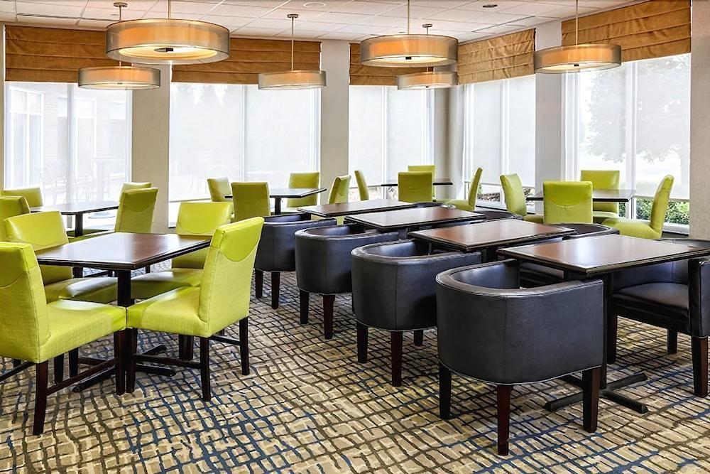 Hilton Garden Inn Аддісон Екстер'єр фото