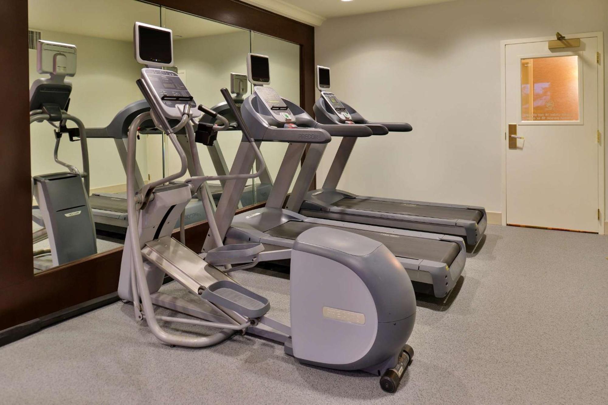 Hilton Garden Inn Аддісон Екстер'єр фото